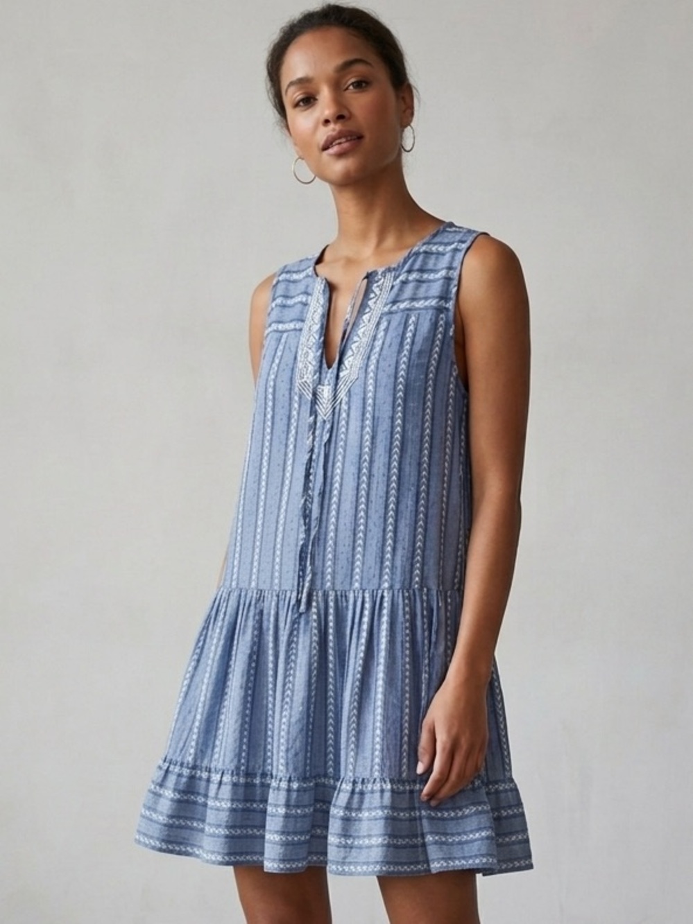 BCBGENERATION Sleeveless Mini Dress XS 18.5” p2p Denim Blue NWOT